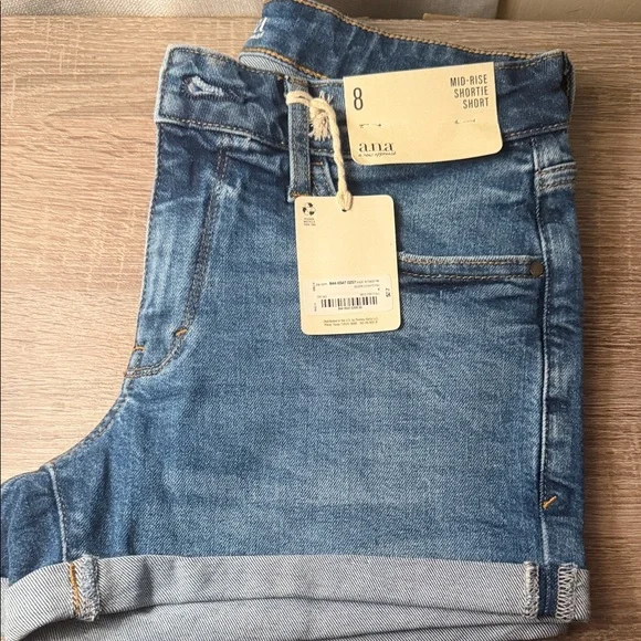 a.n.a Women's Classic Blue Jean Shorts - Picture 4 of 4